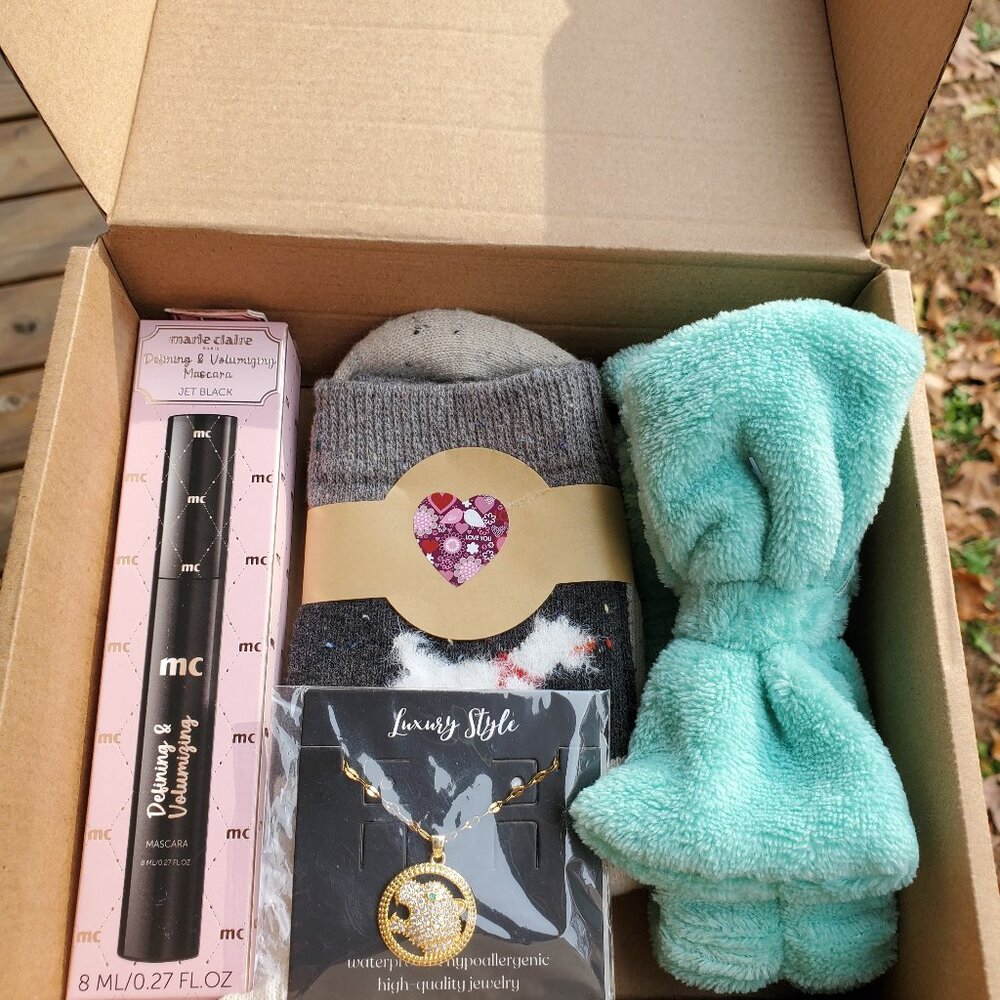 Teenager Christmas gift box